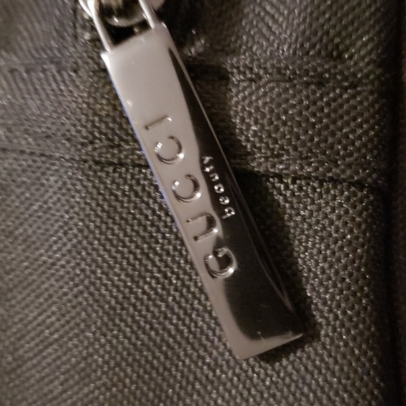 Gucci Cosmetics bag Authentic - Picture 9 of 9